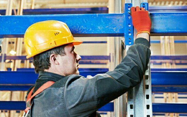 Mantenimiento preventivo de estanterías industriales en Canarias